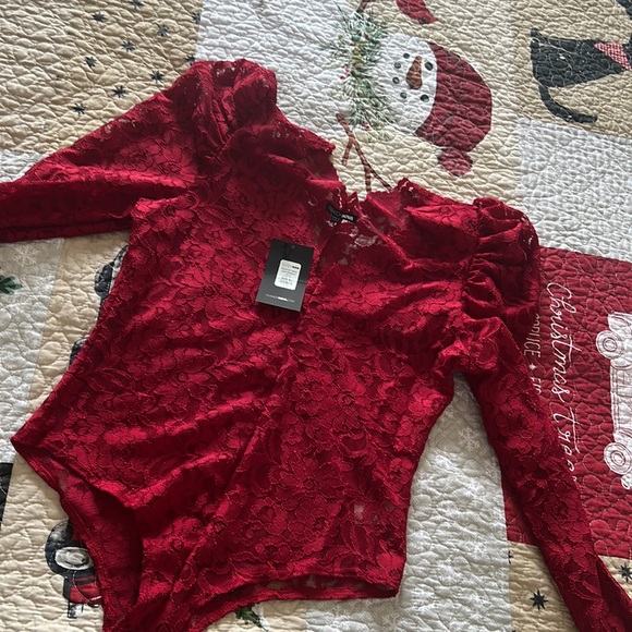 Burgundy lace bodysuit - Picture 2 of 2